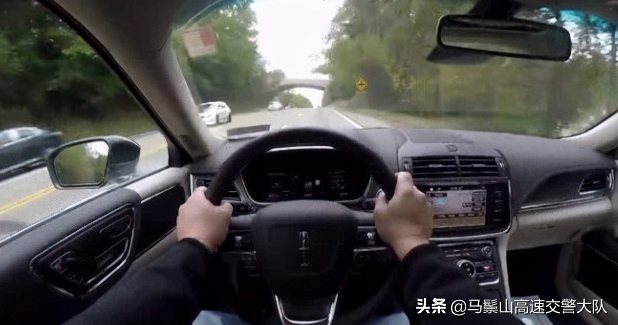 新手第一次开车上高速注意啥?高速行车40项要点请收下