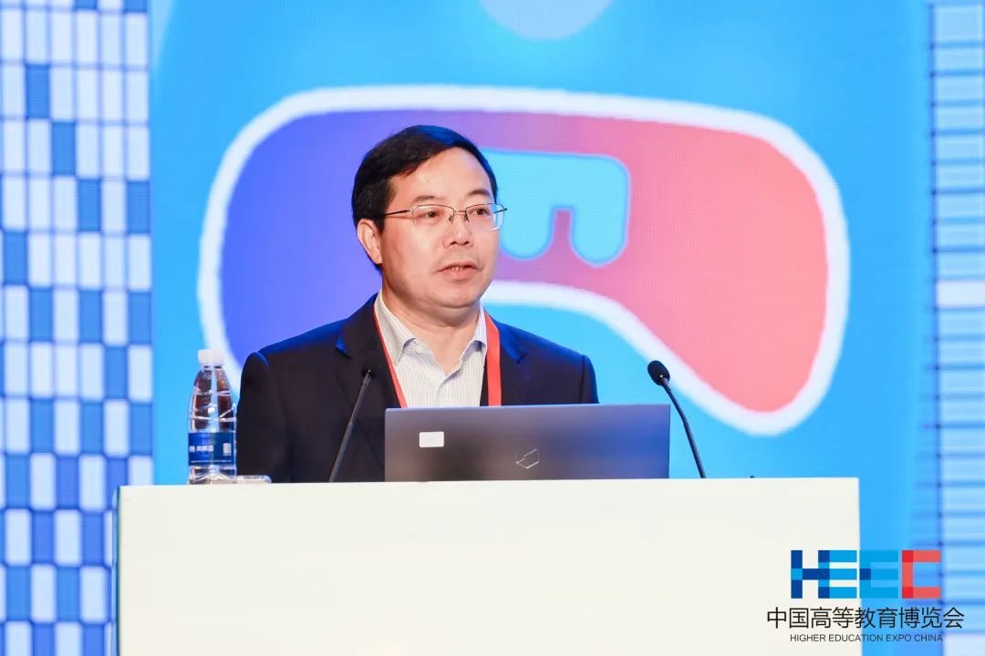 4月15 - 16日高校实验室建设与发展学术活动顺利召开