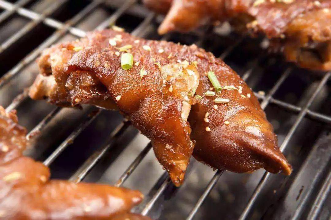 这些大学食堂超火!黄金玉米烙、麻辣烫、红烧肉等美食别错过