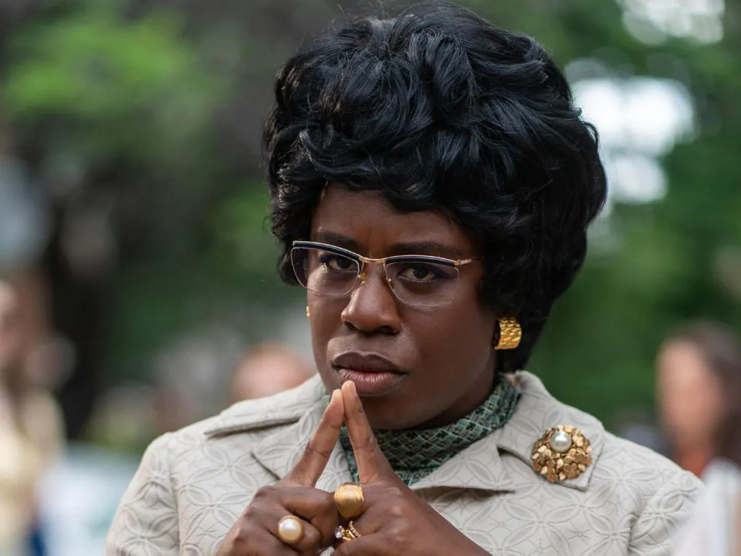 疫情下好莱坞明星居家隔离生活大揭秘及趣事分享