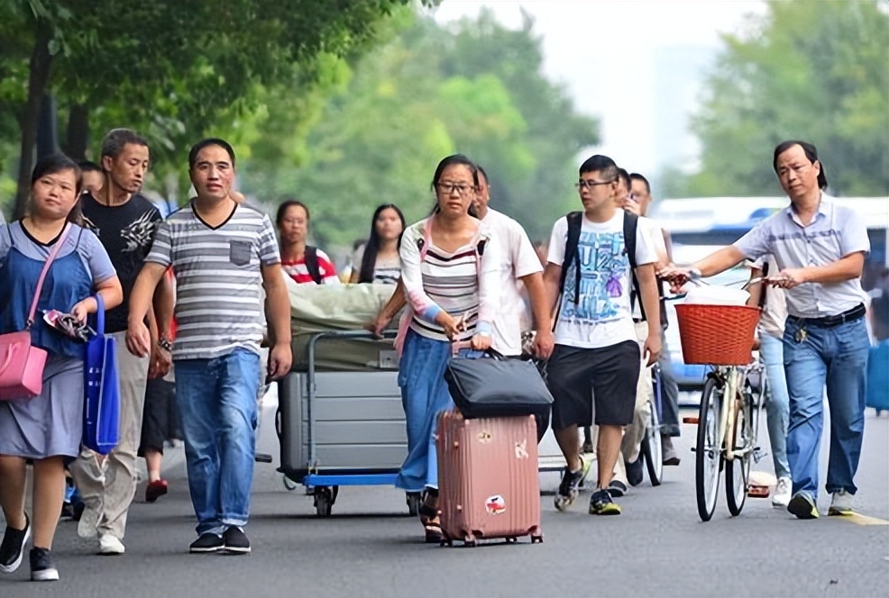 大一新生父母看过来!4年大学要花多少钱?答案都在这了