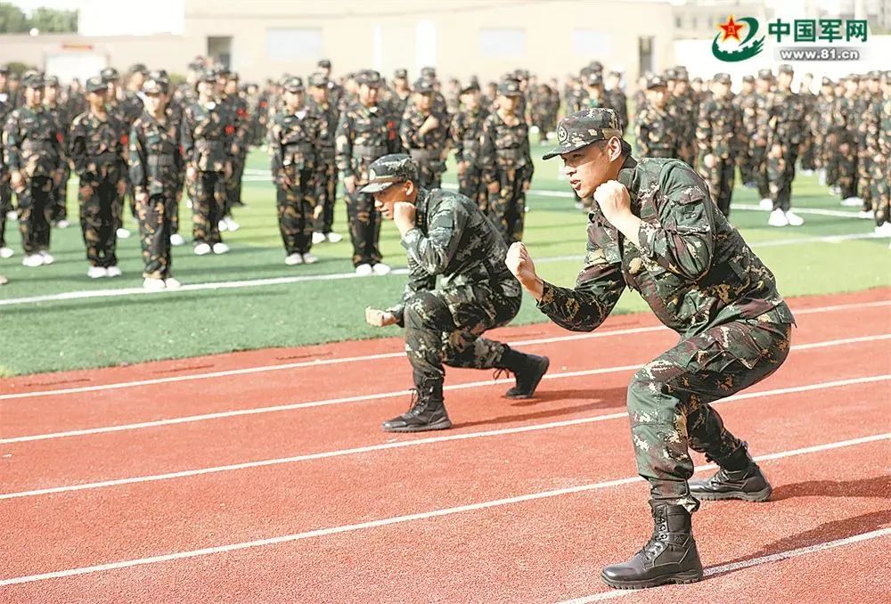 军训对青少年意义重大,关乎国防及人才培养等多方面
