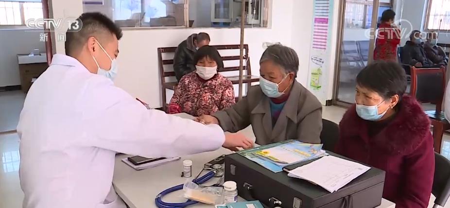 春节临近各地多措并举 保障农村地区疫情防控及就医用药需求