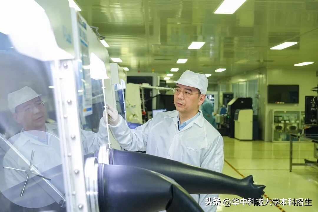 请回答2025!华中科技大学拉什